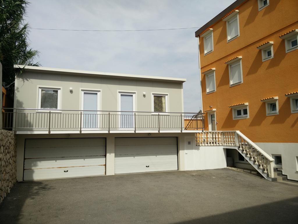 Apartments Villa Anastazija Pag Town Luaran gambar